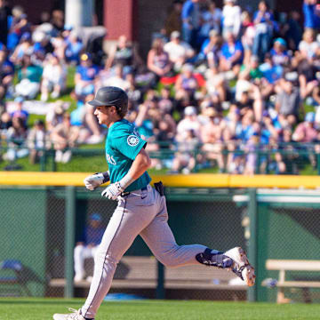 SY225C中型液压挖掘机